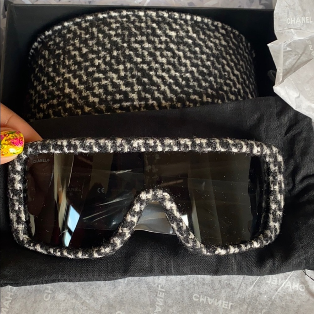 Trade only for @trishhuynh Chanel shades New!!!